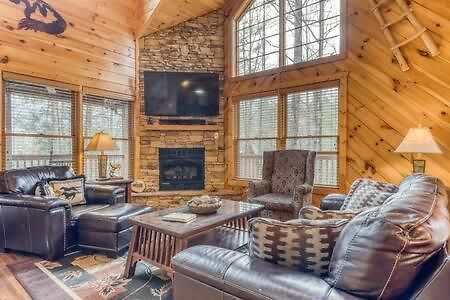 The Great Escape - Min From Parkway With Hot Tub Villa Gatlinburg Exterior photo